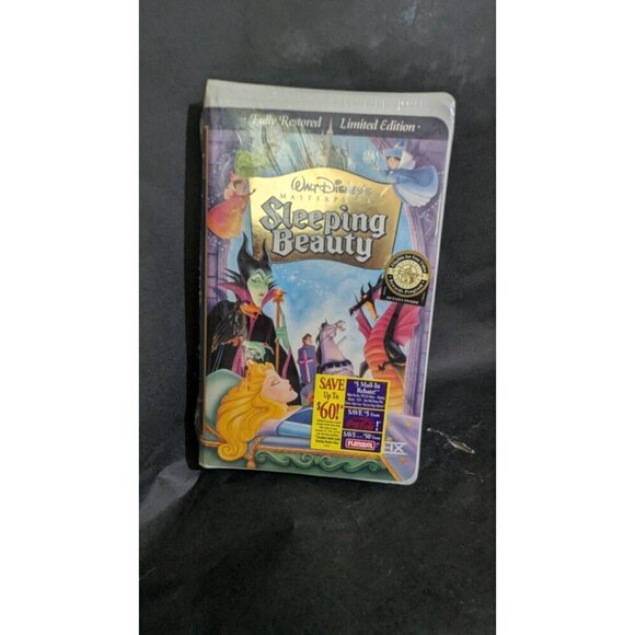 Walt Disney’s Masterpiece Sleeping Beauty VHS Movie clamshell Sealed READ - Picture 1 of 6